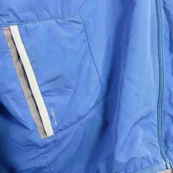 Men's Helly Hansen Size M Packable reflective pockets jacket - Picture 3 of 13